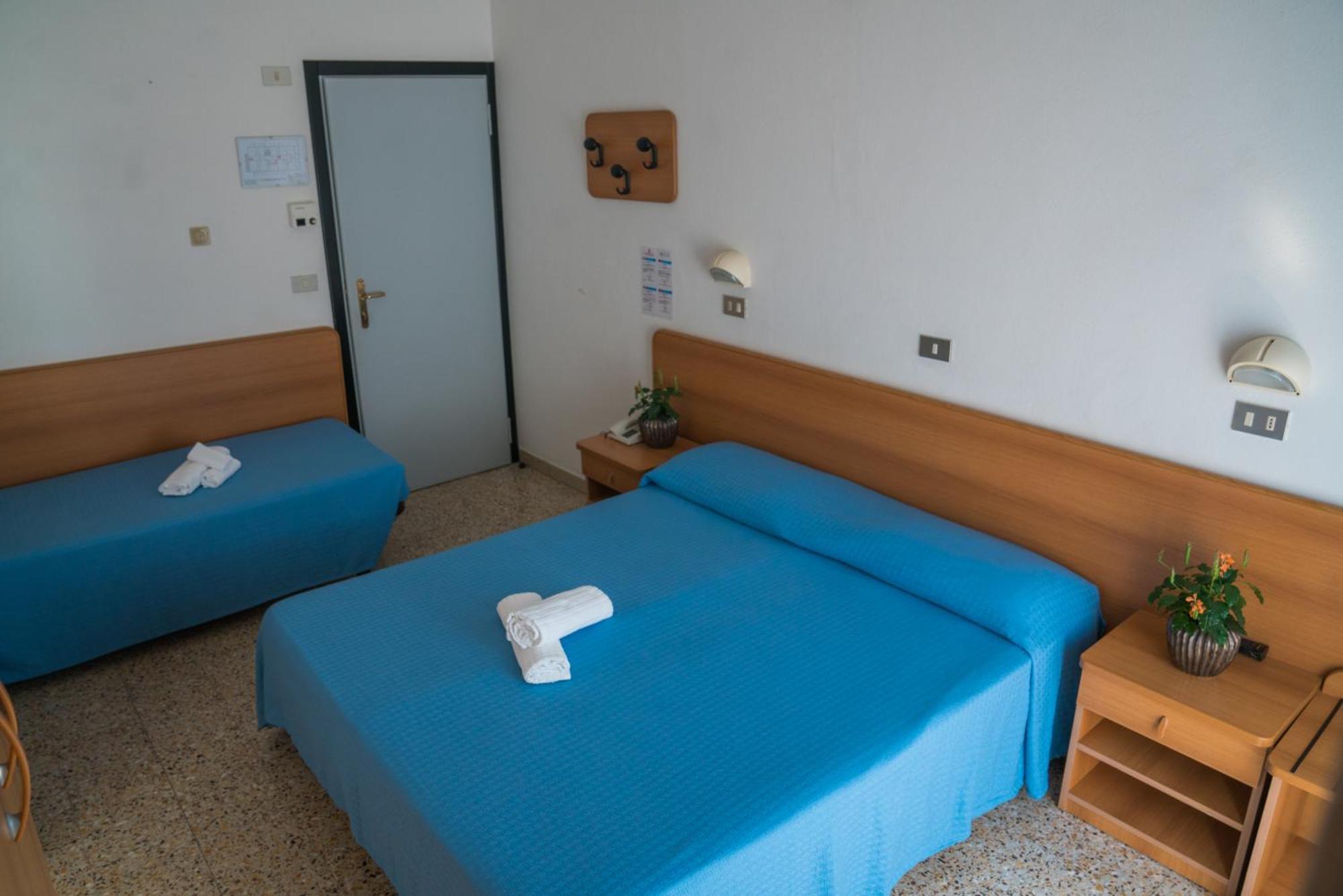 Hotel Singapore Milano Marittima Esterno foto