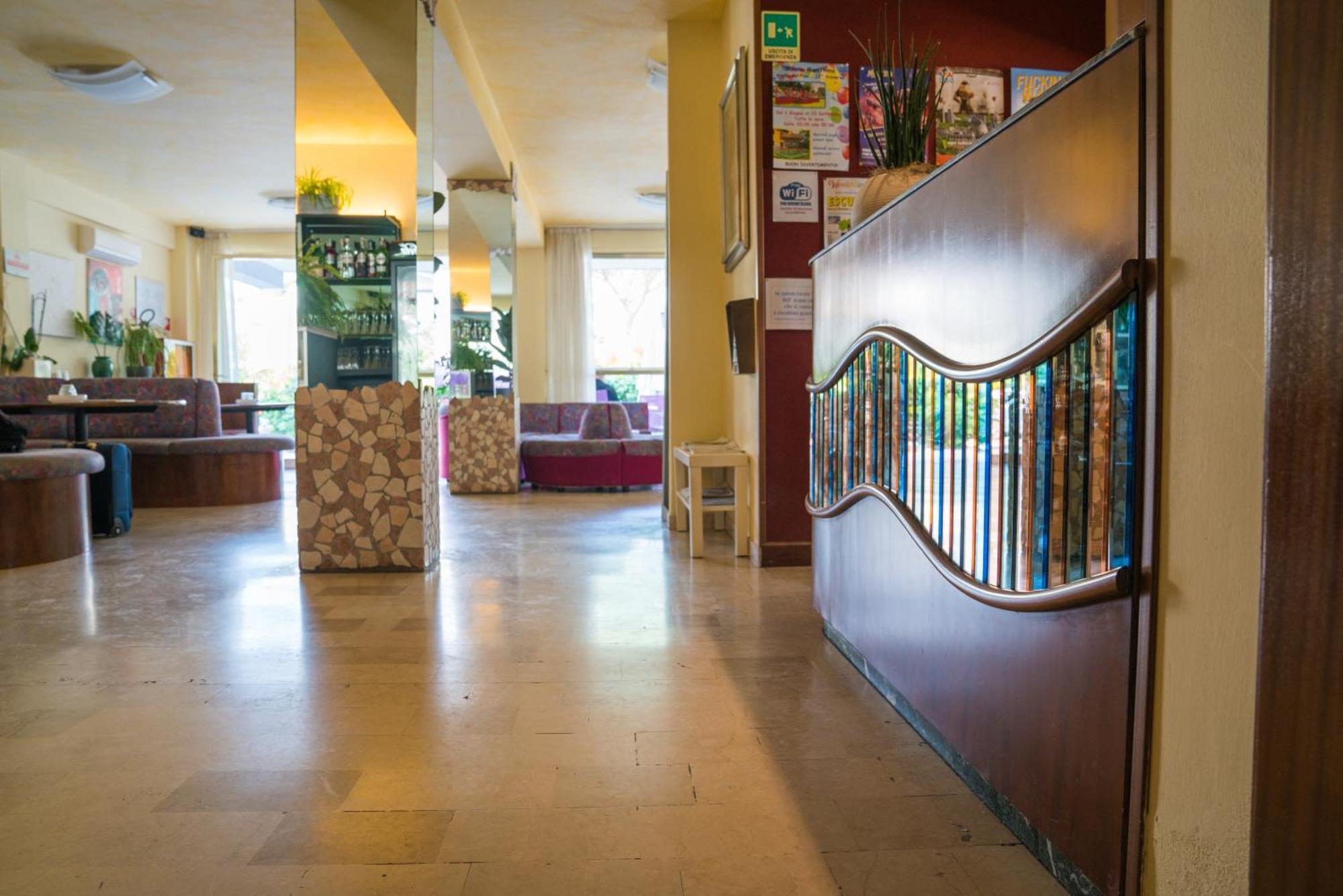 Hotel Singapore Milano Marittima Esterno foto