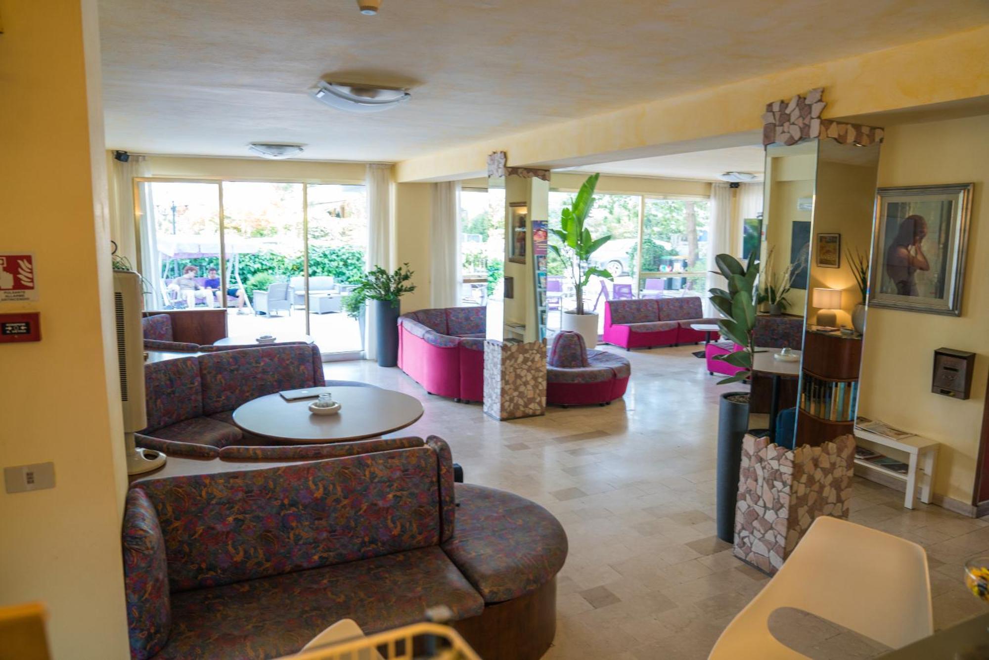 Hotel Singapore Milano Marittima Esterno foto